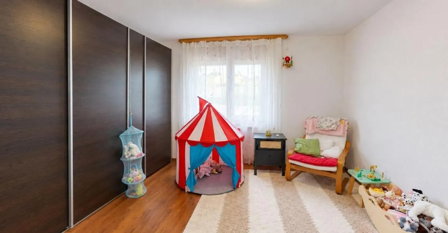Charming 5.5 Room Apartment in Tavannes - Photo 7 of 9