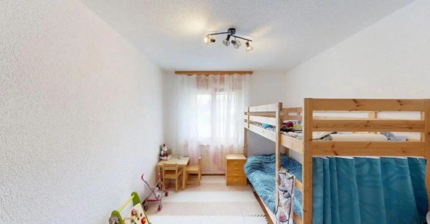 Charming 5.5 Room Apartment in Tavannes - Photo 8 of 9