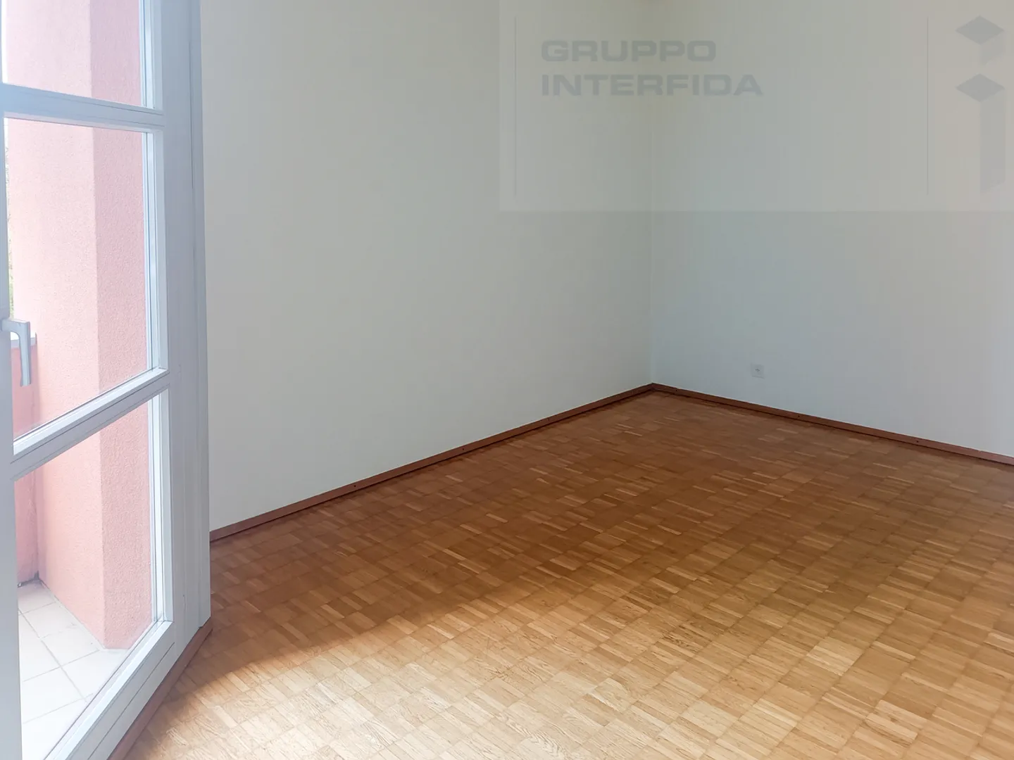 APPARTEMENT 3.5 PIÈCES AVEC DEUX GRANDES TERRASSES - Photo 8 sur 13