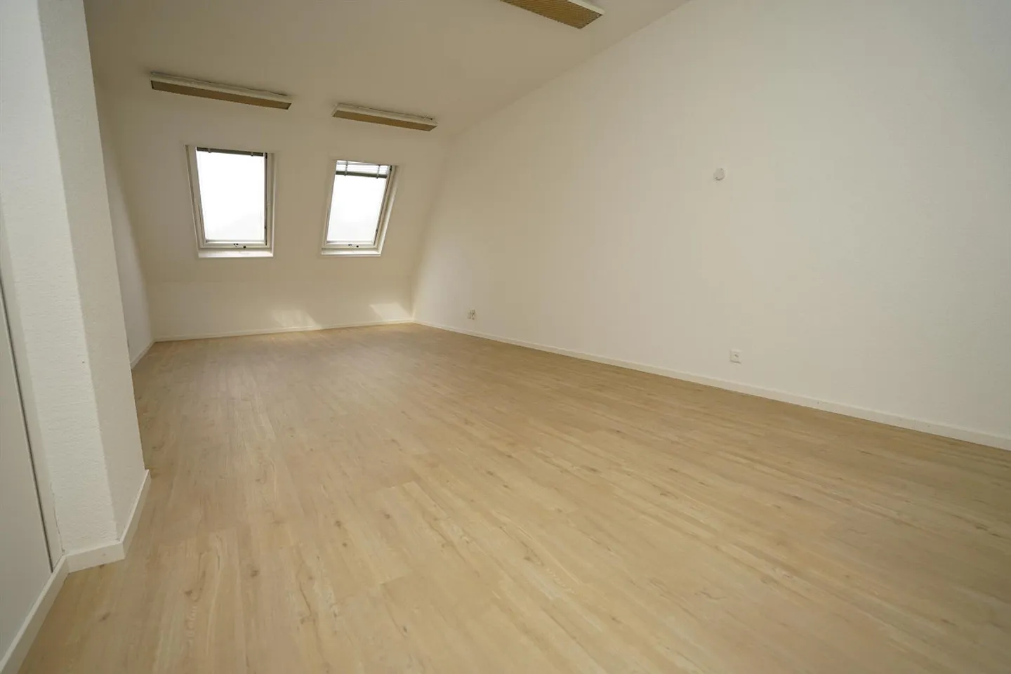 Ufficio o sala pratica centrale in affitto - Foto 1 di 4