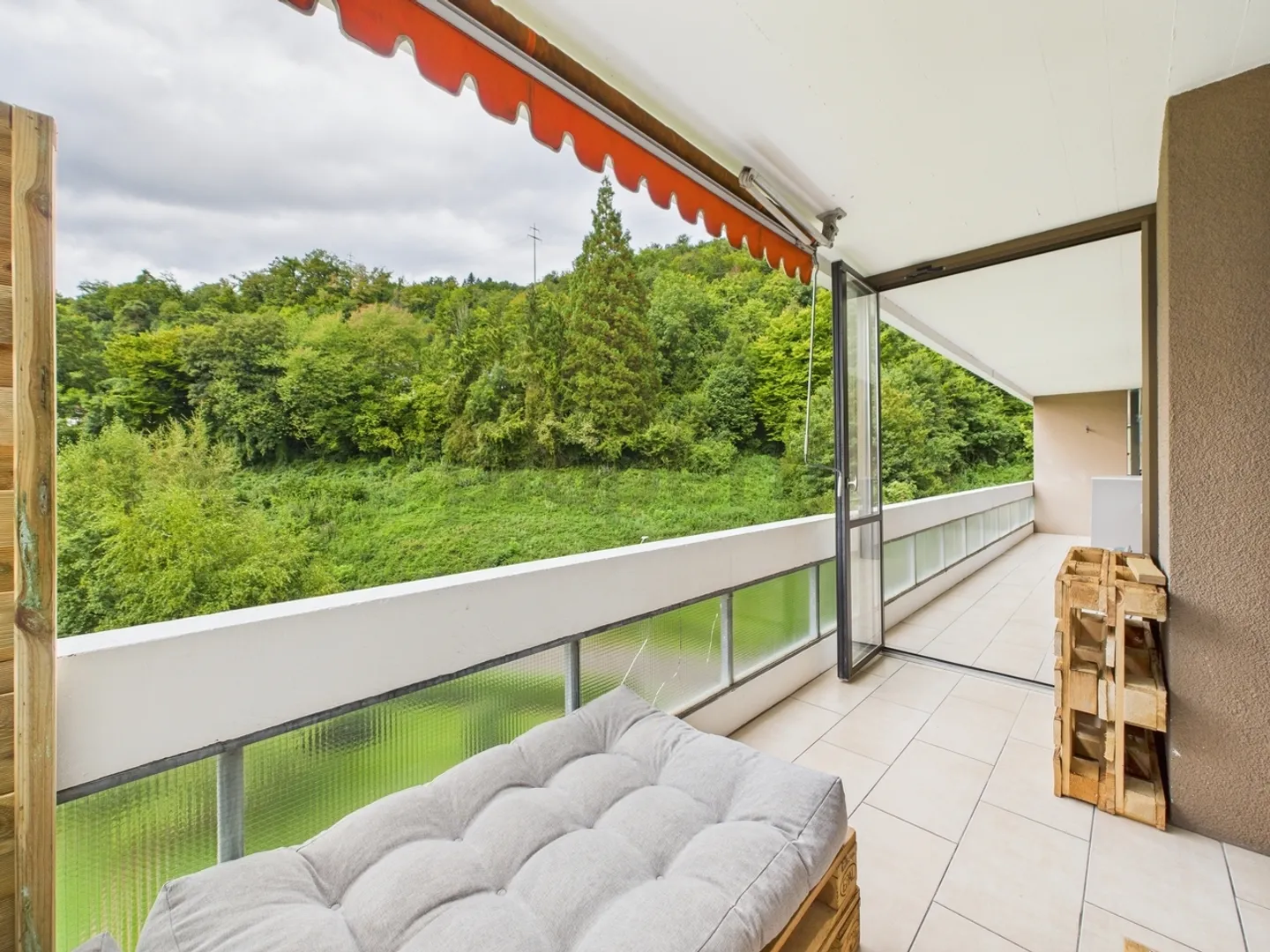 Appartement rénové de 4,5 pièces à Trimbach - Photo 11 sur 13