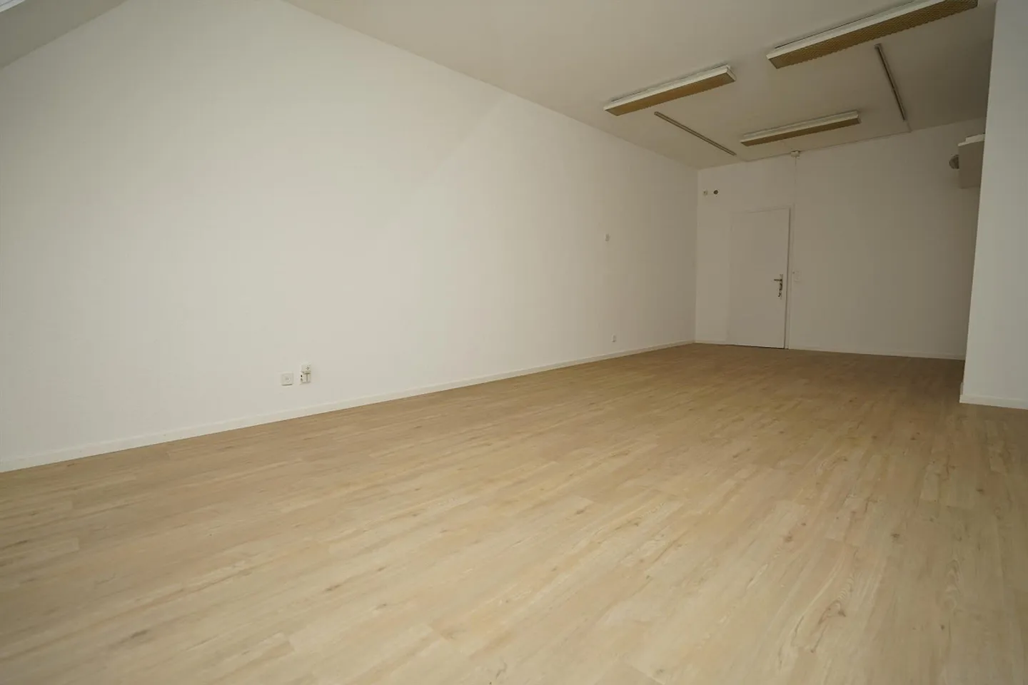 Ufficio o sala pratica centrale in affitto - Foto 3 di 4