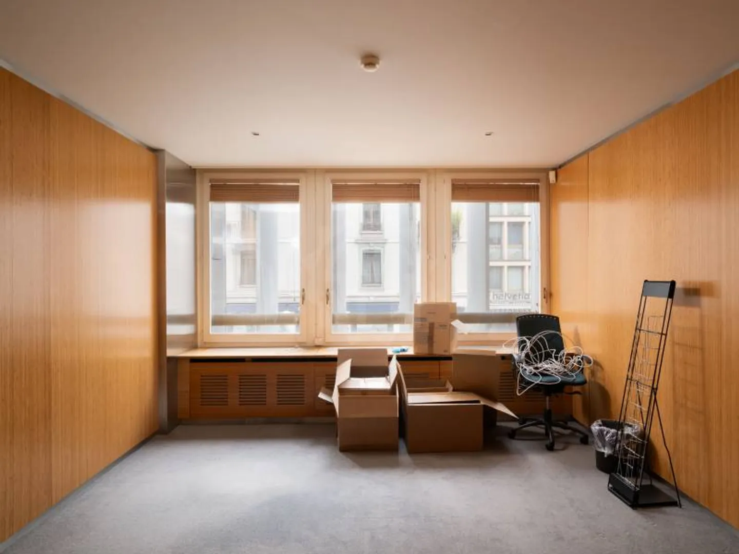 Offices with Plenty of Space - Geneva - Photo 11 of 11