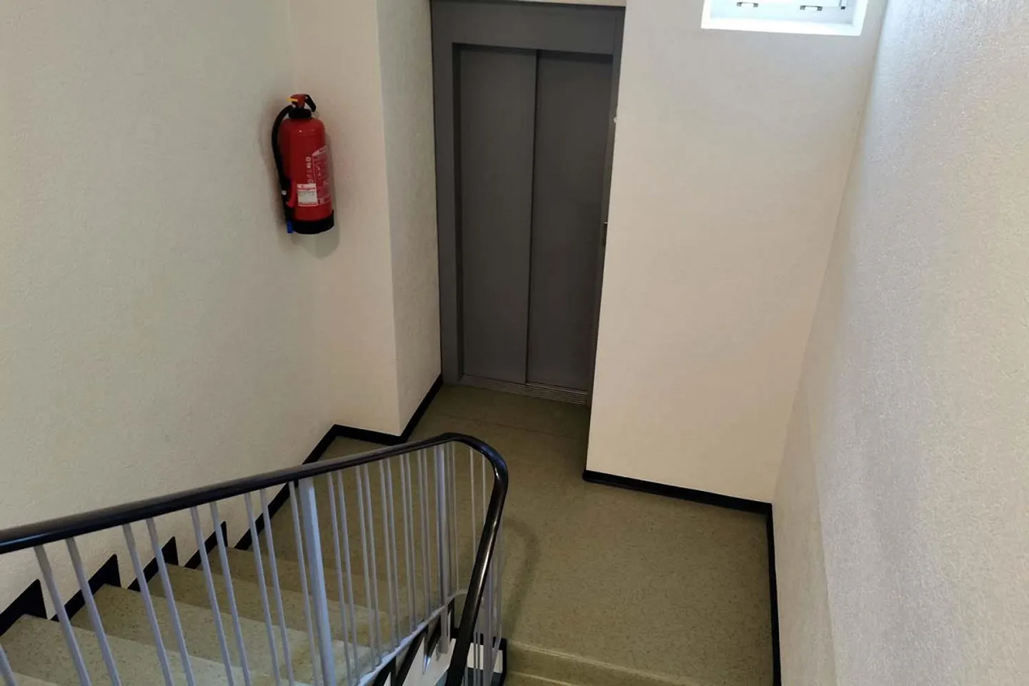 Appartement sous les combles de 3,5 pièces - Photo 8 sur 18