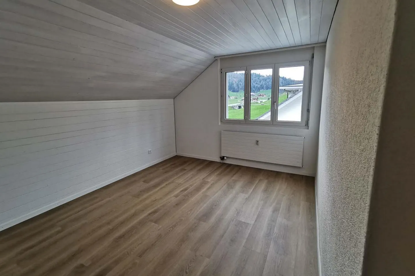 Appartement sous les combles de 3,5 pièces - Photo 17 sur 18