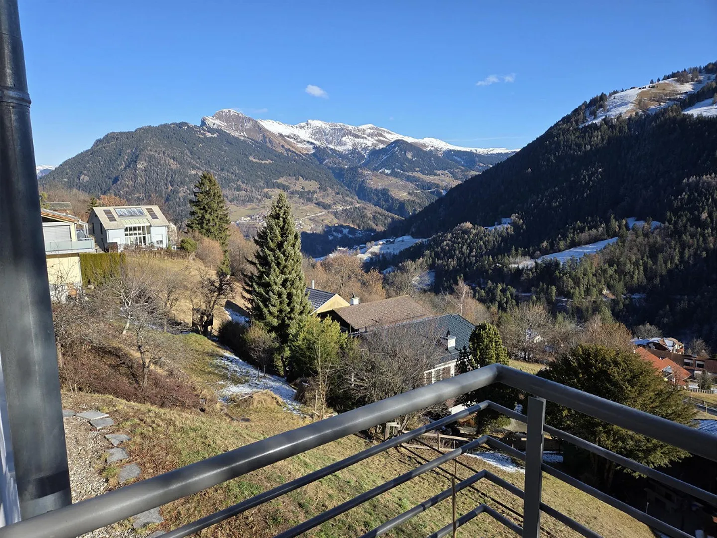 4,5 Zimmer-Wohnung zu vermieten in Malix Cartschinsweg - Foto 1 von 17