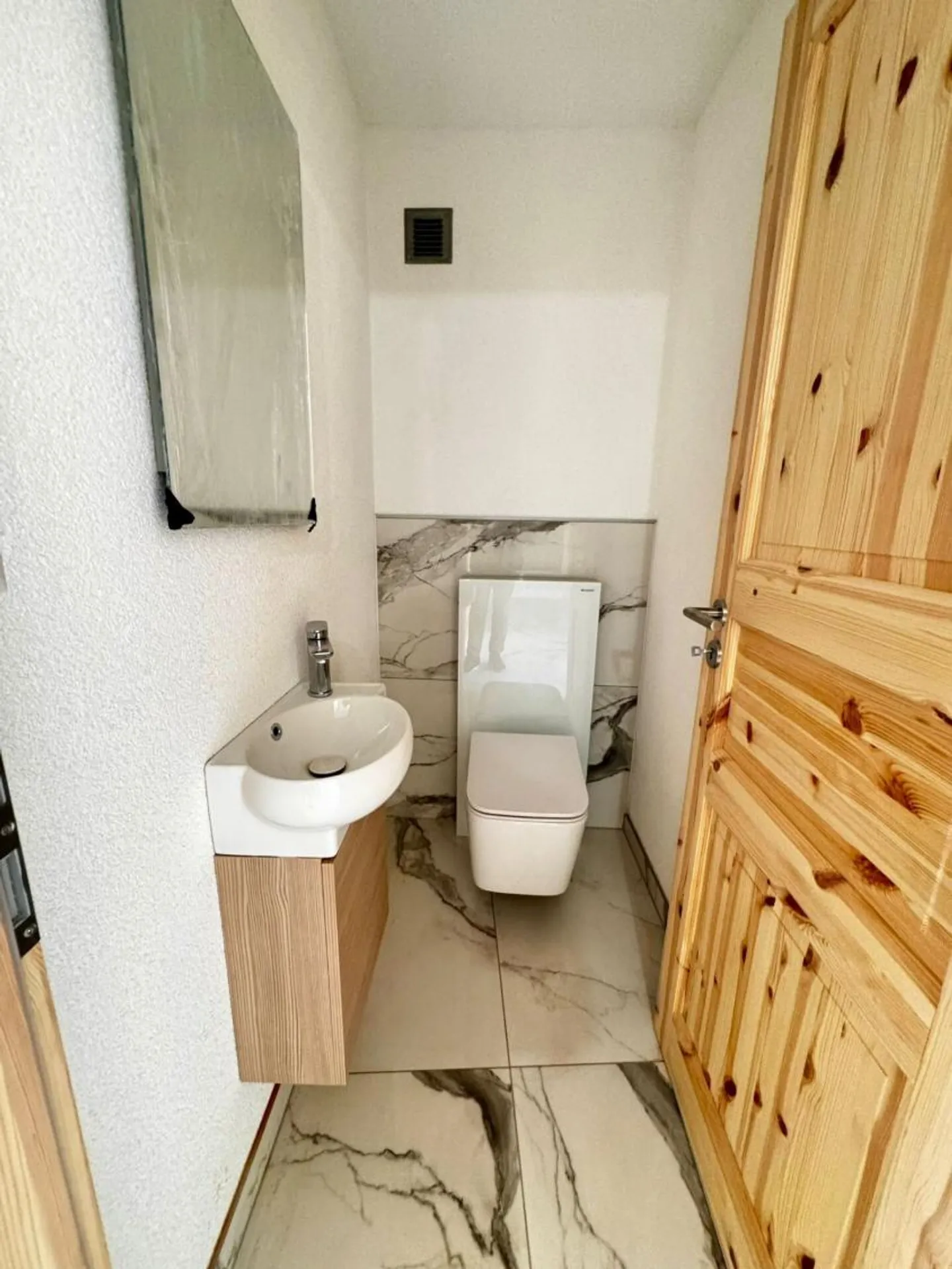 Apartment - Photo 5 of 13