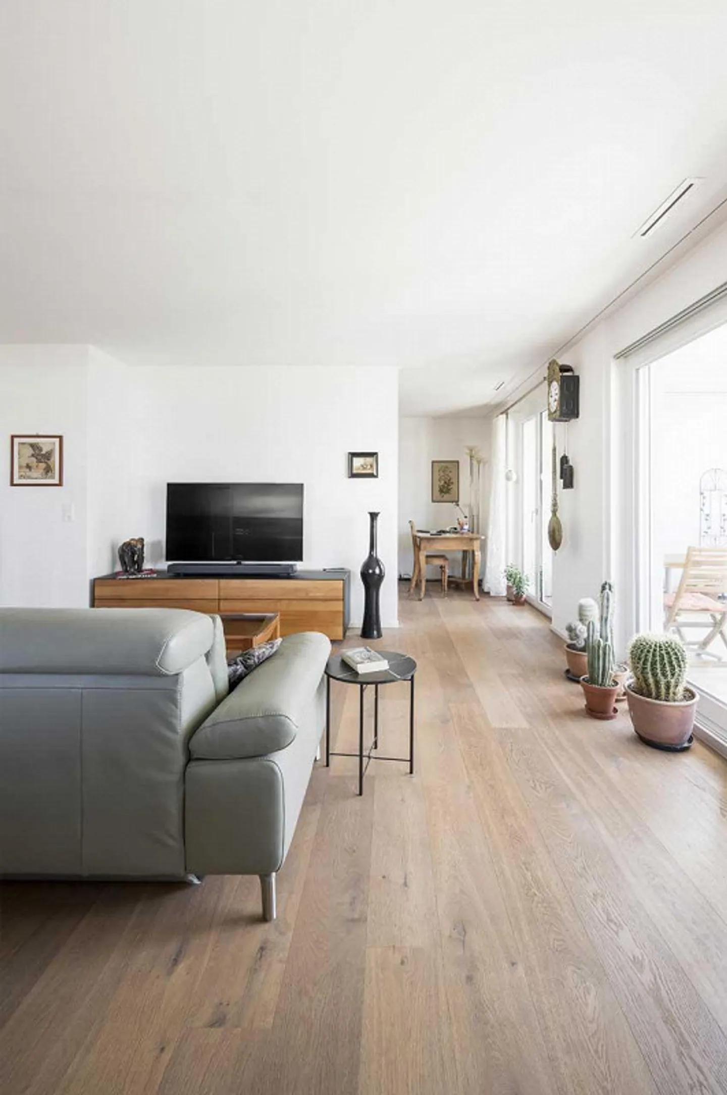 Spacious Apartment - Photo 6 of 10