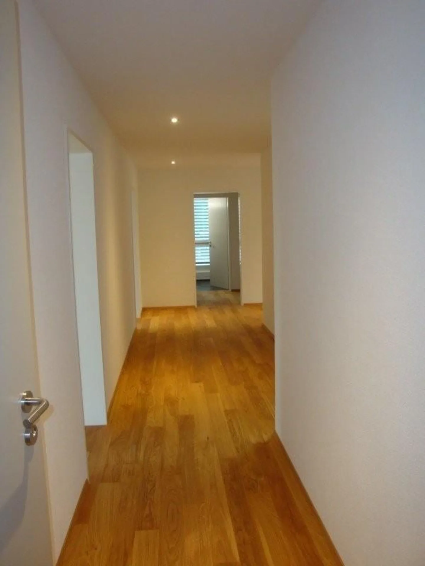 Appartement moderne de 4,5 pièces au rez-de-chaussée à Lyss à louer - Photo 6 sur 12