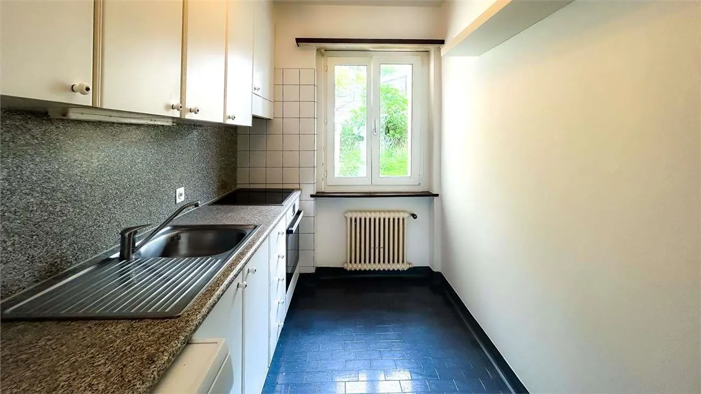 Appartement accueillant de 3,5 pièces avec balcon et vue dégagée - Photo 4 sur 8