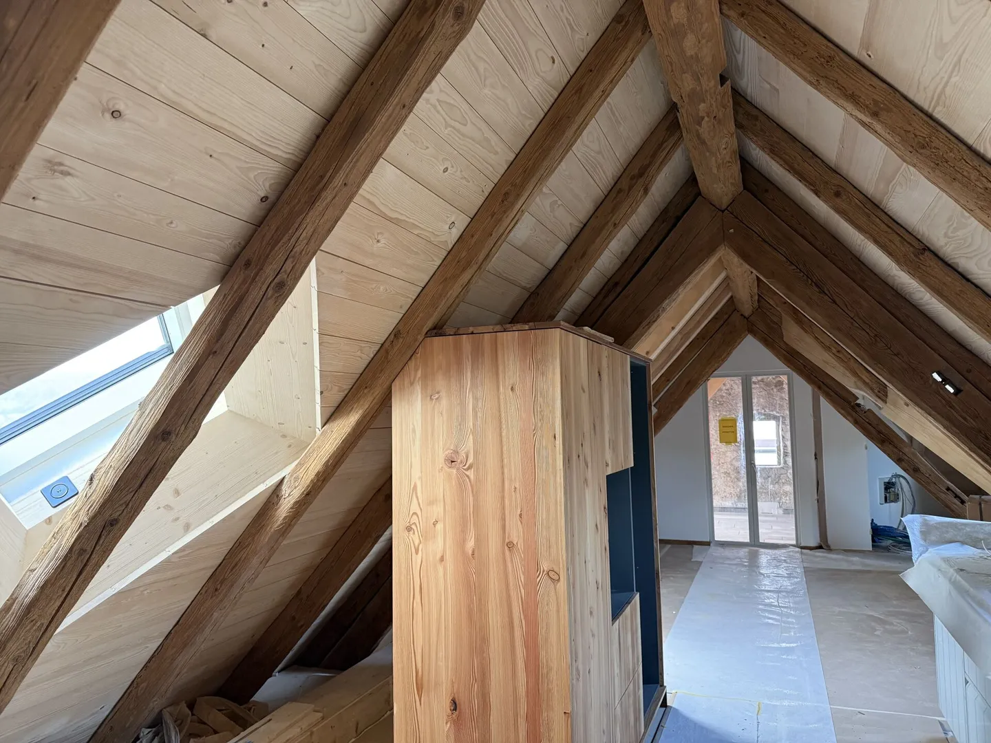 Exclusive penthouse with light & view - first occupancy in Oetwil an der Limmat - Photo 3 of 6