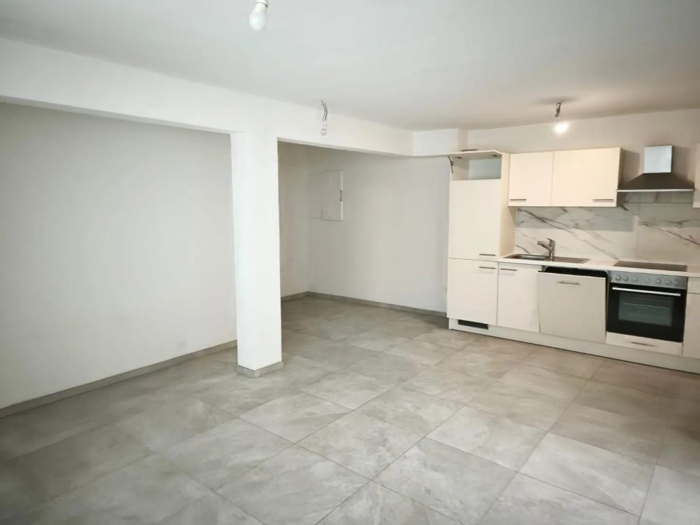 Apartment - Photo 13 of 13