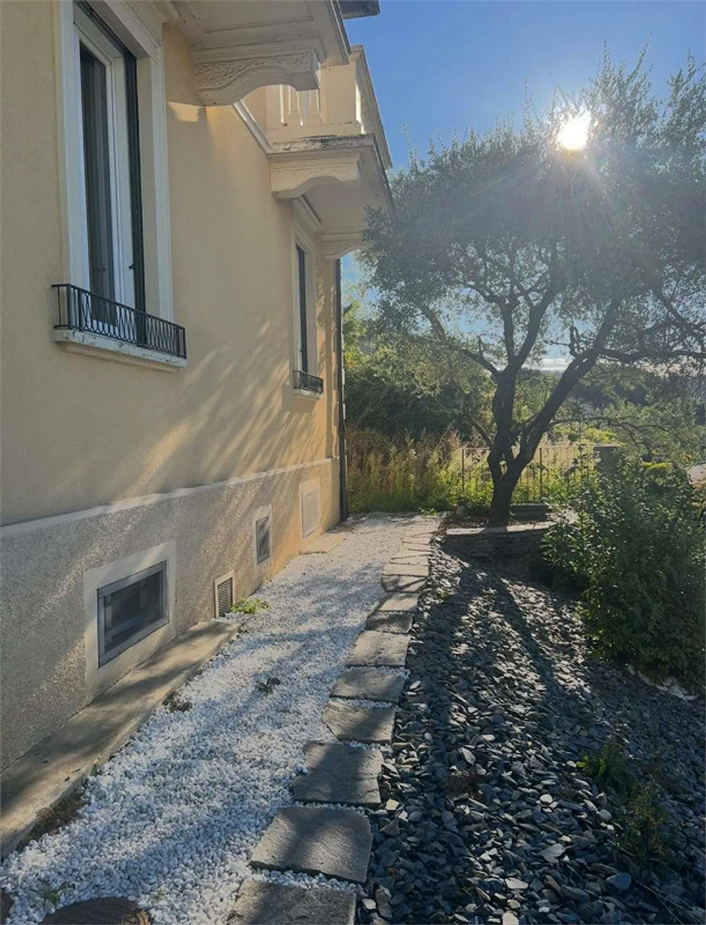 Elegante casa unifamiliare a Vacallo - Foto 3 di 7