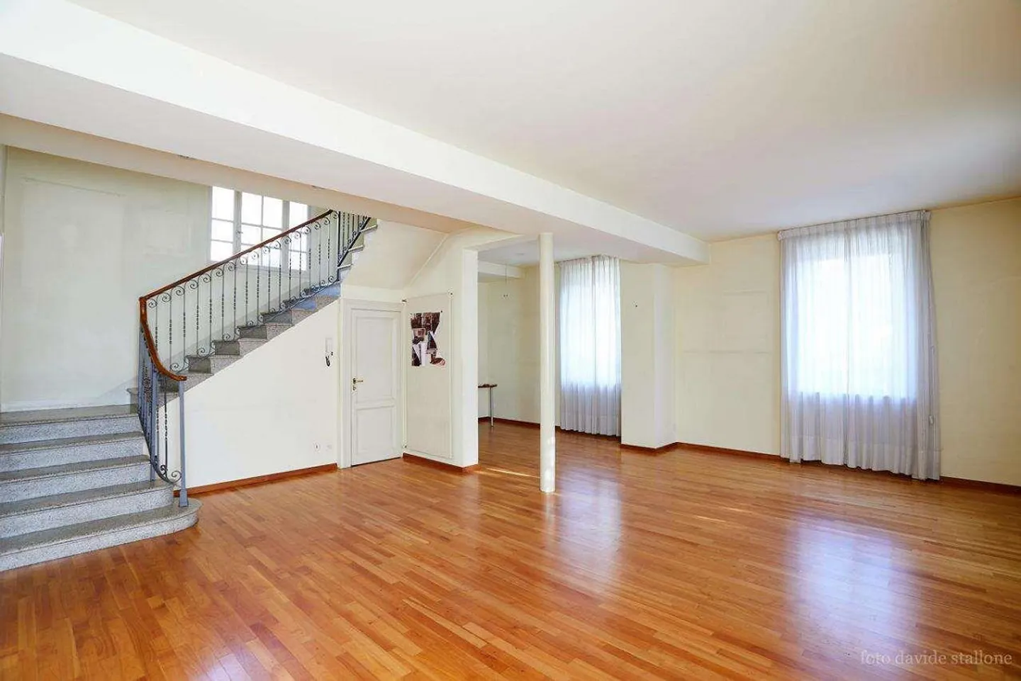 Elegante casa unifamiliare a Vacallo - Foto 1 di 7