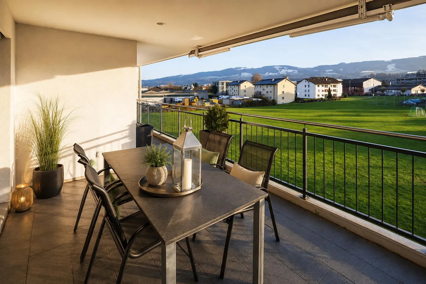 Exclusive 3.5-room penthouse with special living ambiance near Lake Constance - Photo 4 of 11