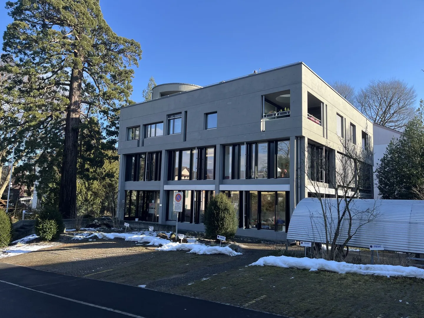 Office / Practice Spaces 2 Minutes Walk from the Train Station - Photo 1 of 12