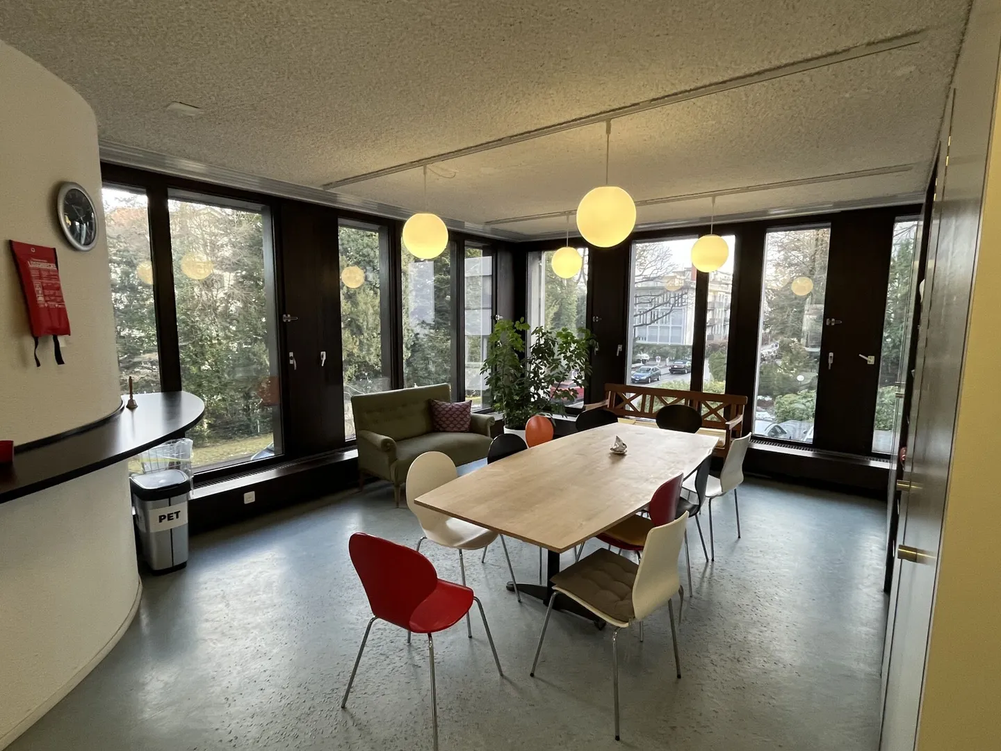 Office / Practice Spaces 2 Minutes Walk from the Train Station - Photo 5 of 12