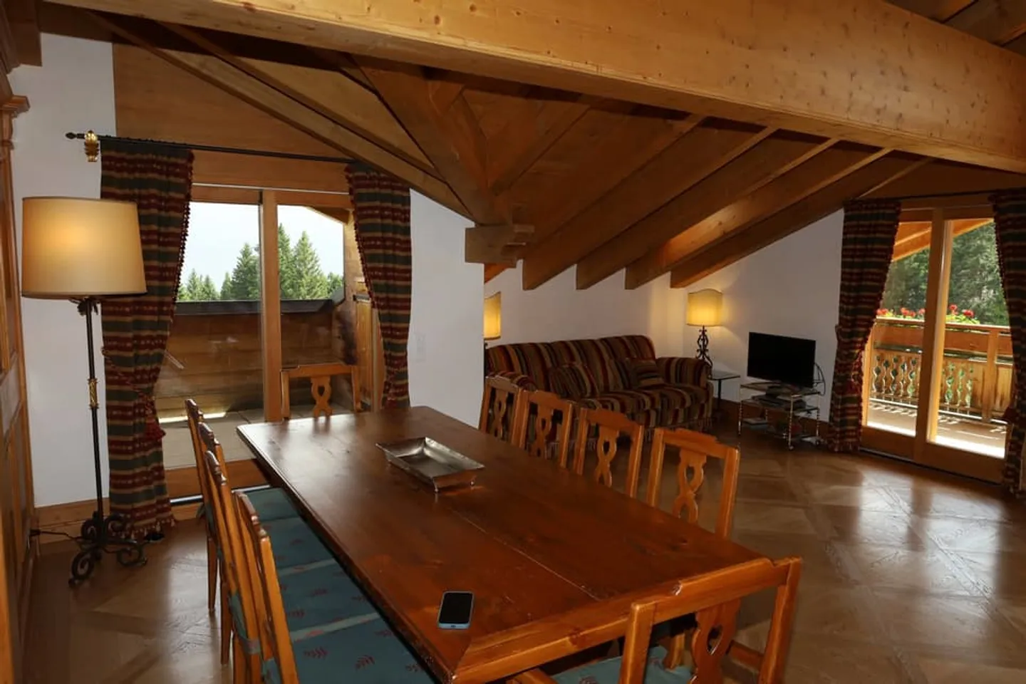Wunderschöne Penthouse-Wohnung mit 5,5 Zimmern in Crans-Montana - Foto 5 von 13