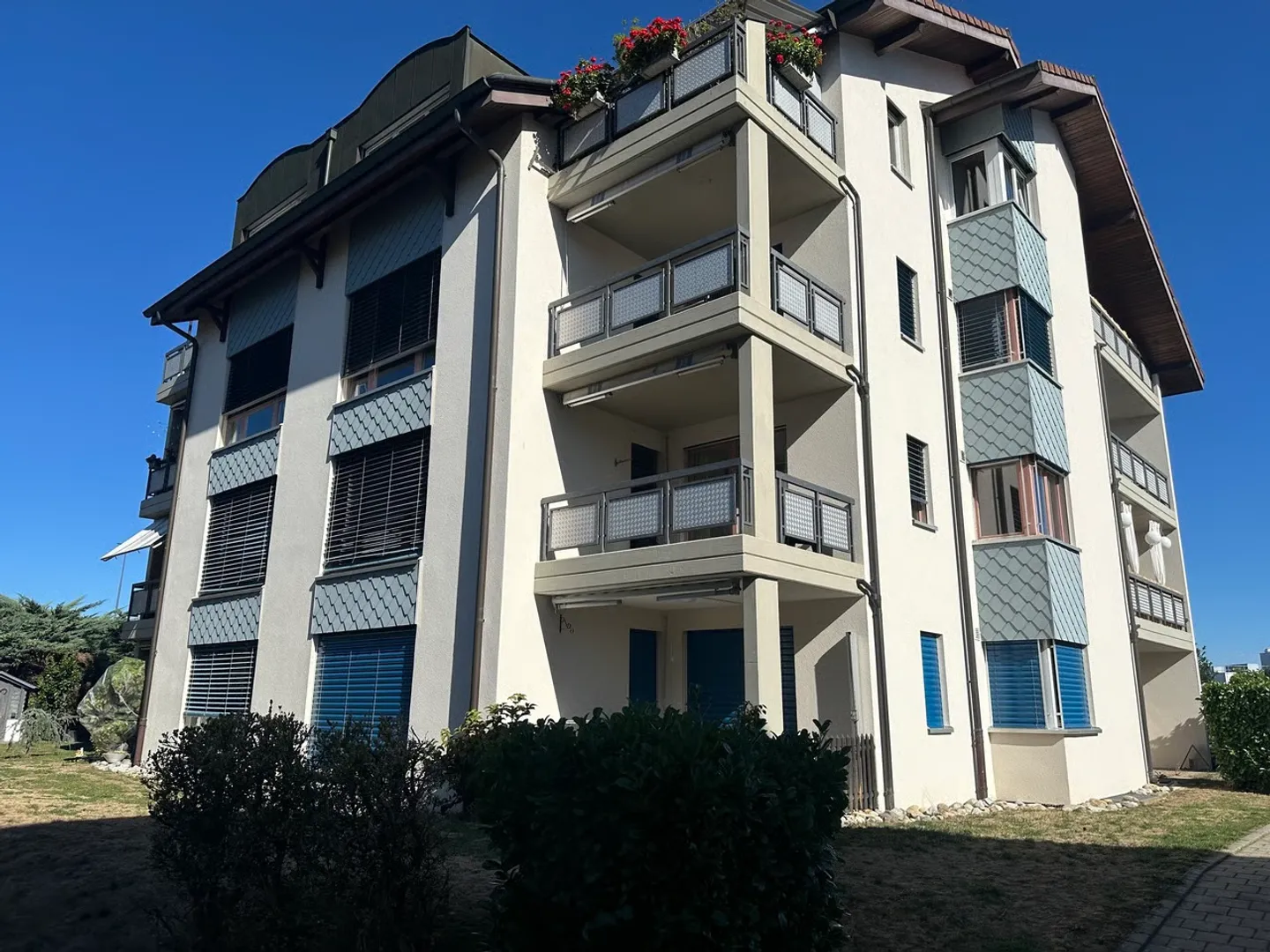 COURTEPIN 1,5 STANZE DI 47,2 M², BALCONE COPERTO, PARCHEGGIO SOTTERRANEO, CANTINA - Foto 1 di 6