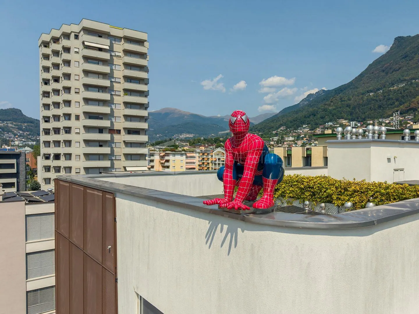Appartement élégant de 2,5 pièces dans une nouvelle résidence à Lugano - Photo 2 sur 20