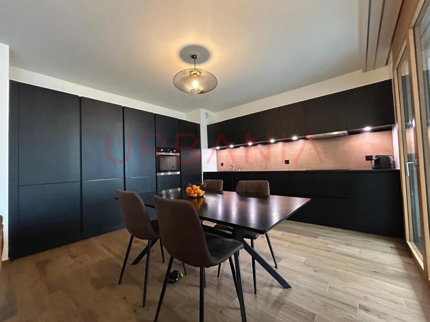 Magnifique 4 pièces lumineux avec terrasse - Foto 1 von 9