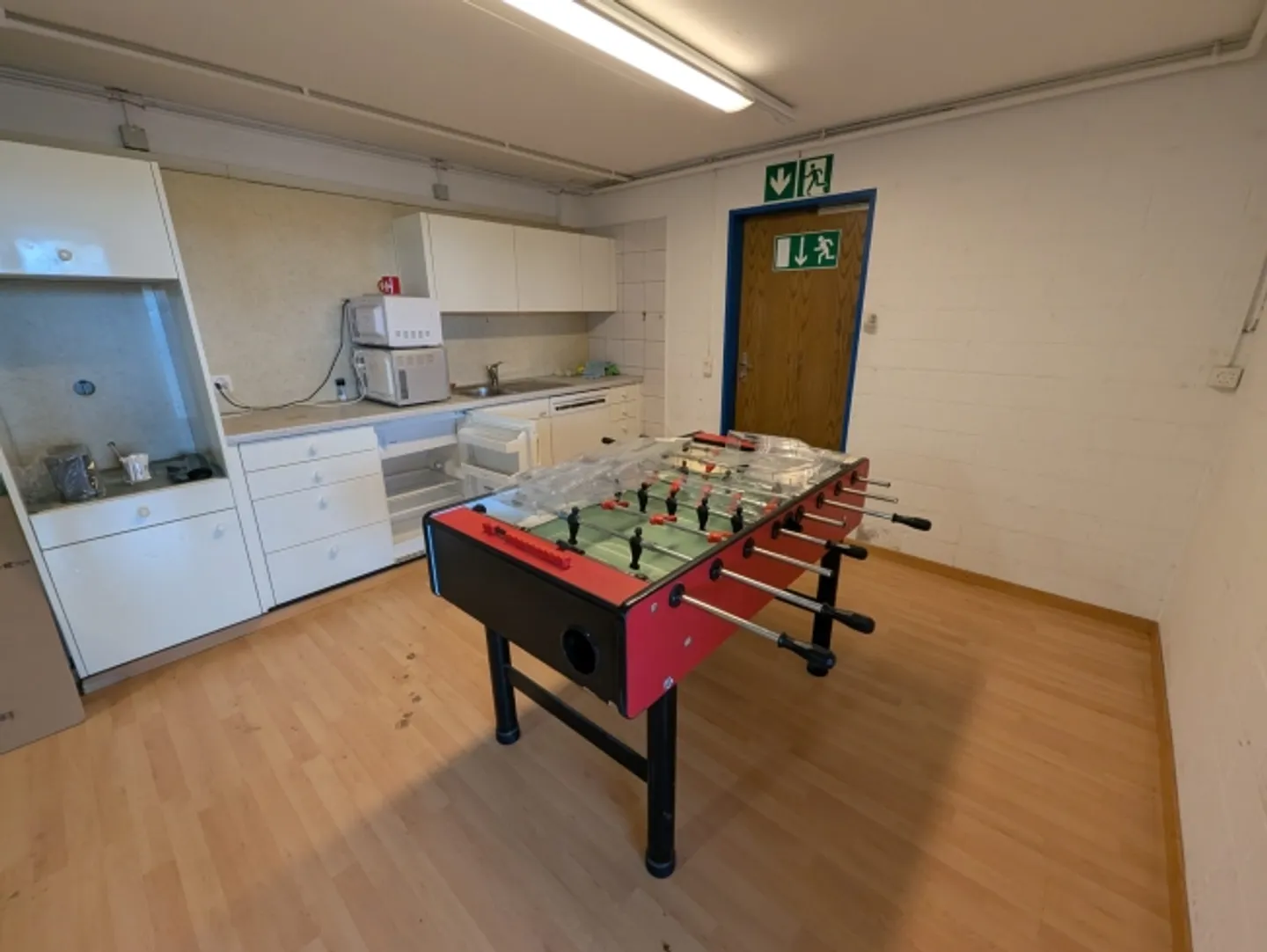 «Office» - Foto 2 von 12