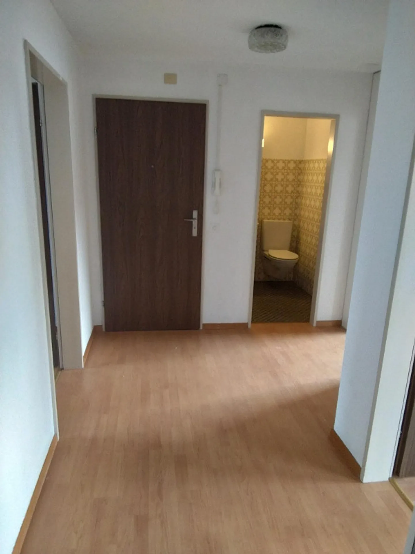 3.5 Room Apartment... living well and affordably - Photo 6 of 6
