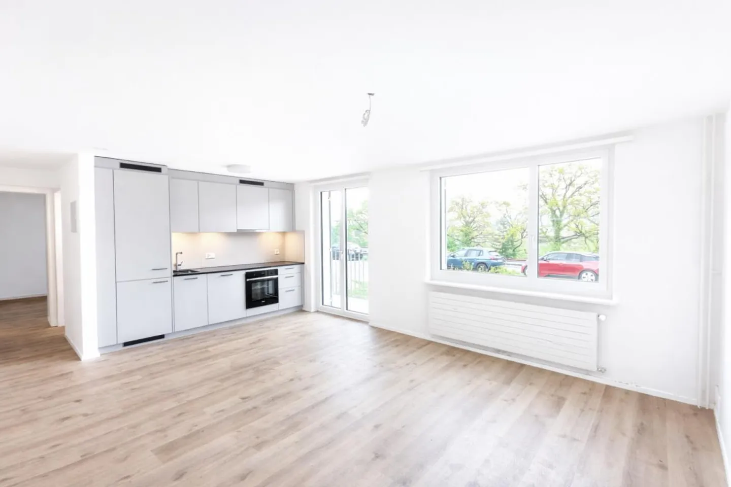 2.5 room apartment, first occupancy after complete renovation - Photo 3 of 4