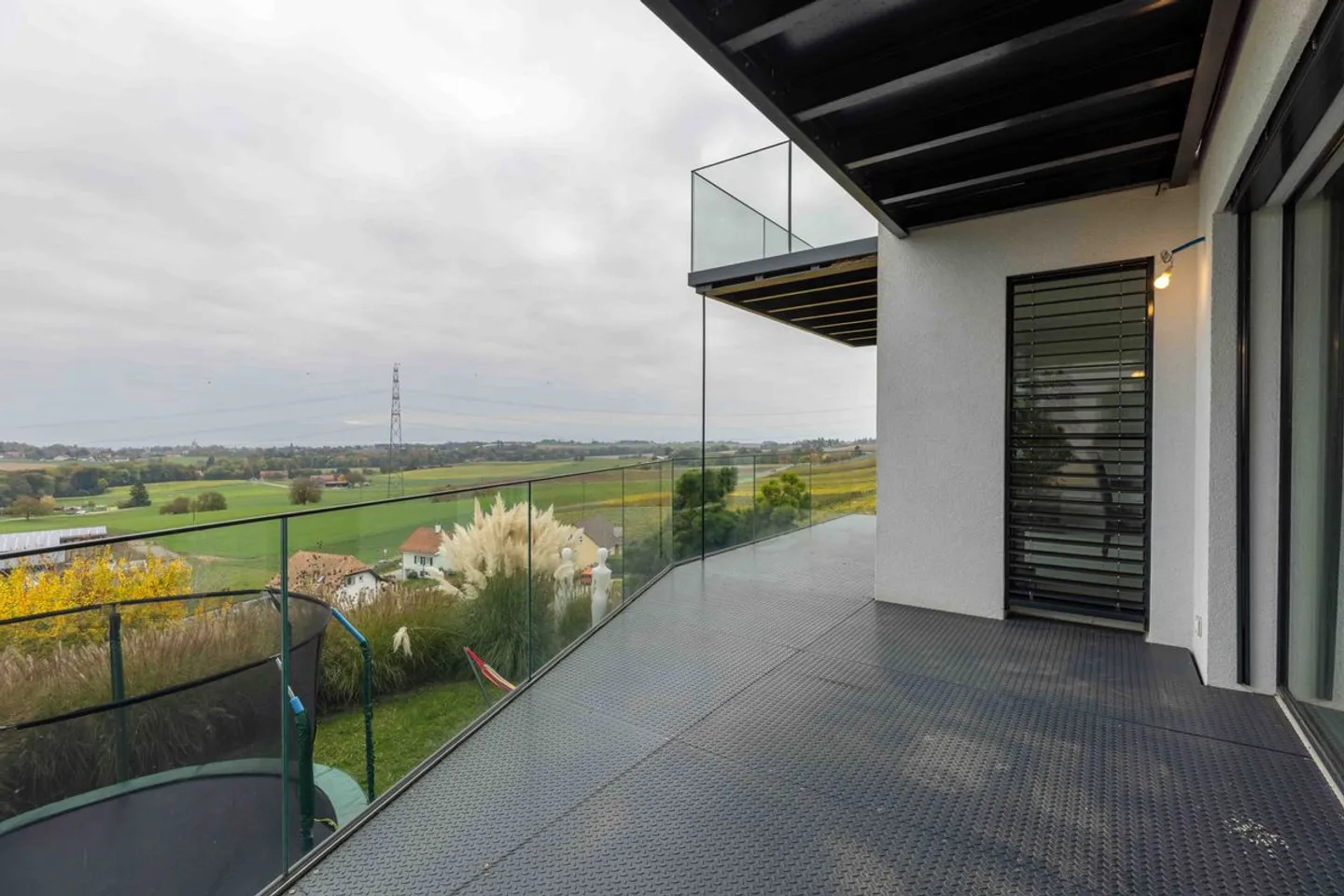 Architectural Villa with Panoramic Views - Photo 13 of 13