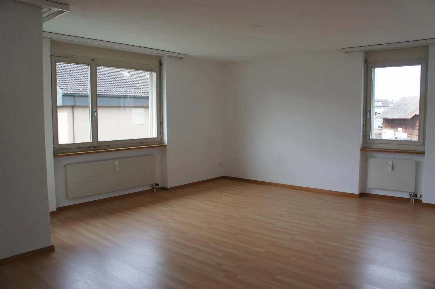 3.5 Room Apartment... living well and affordably - Photo 2 of 6