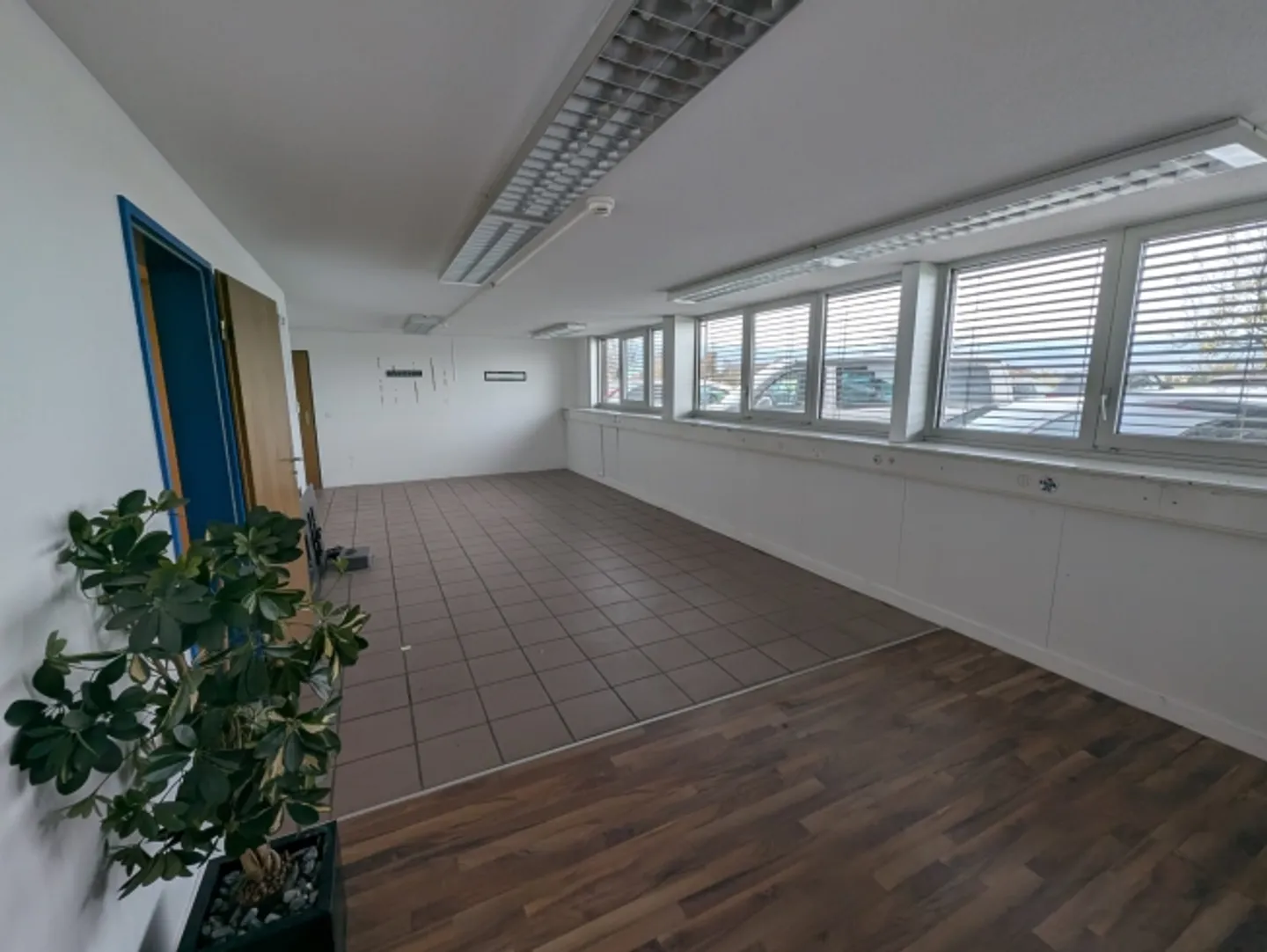 «Office» - Foto 3 von 12