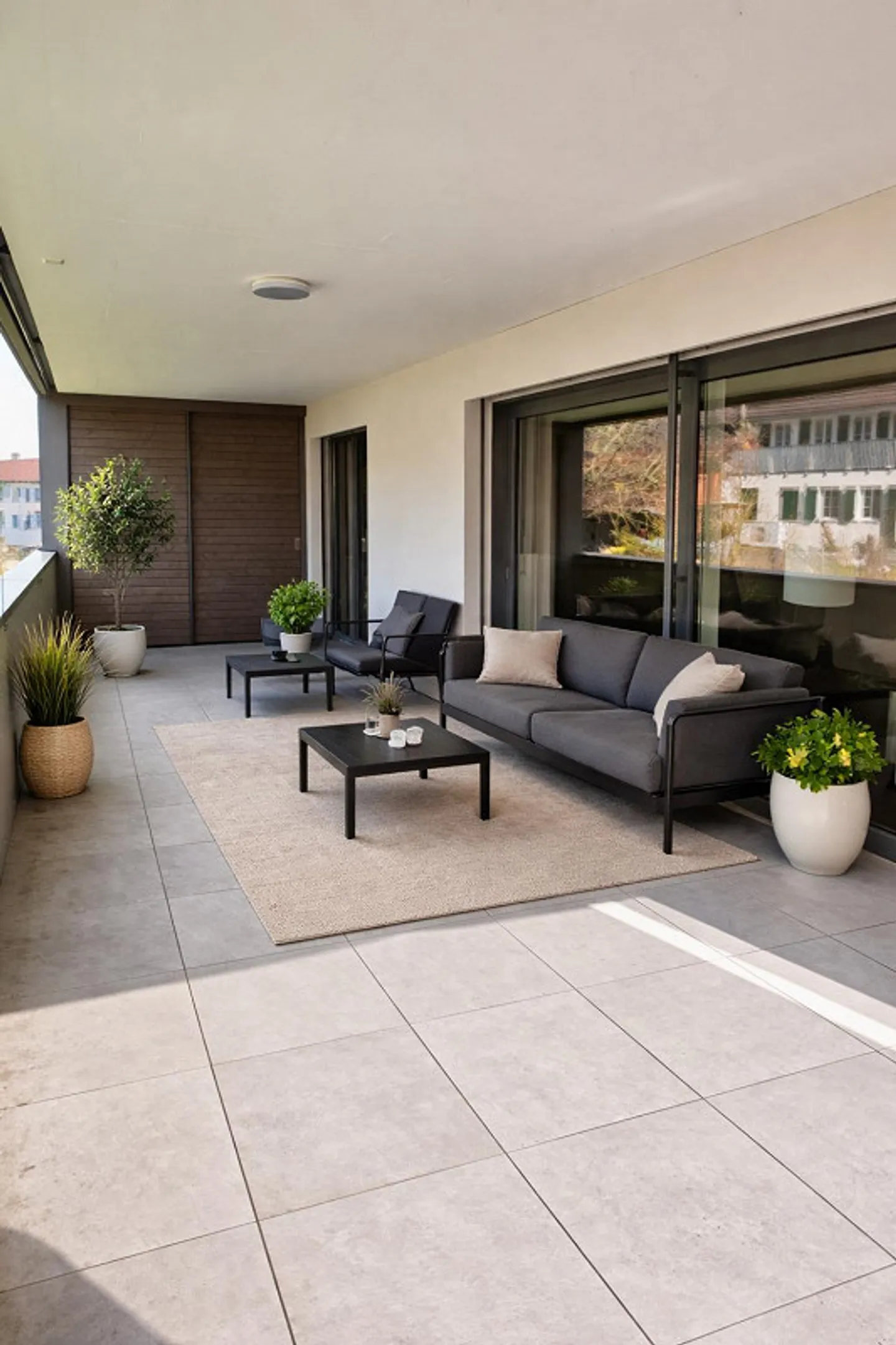 Moderno appartamento di 4,5 stanze con grande balcone e vista - Foto 2 di 14