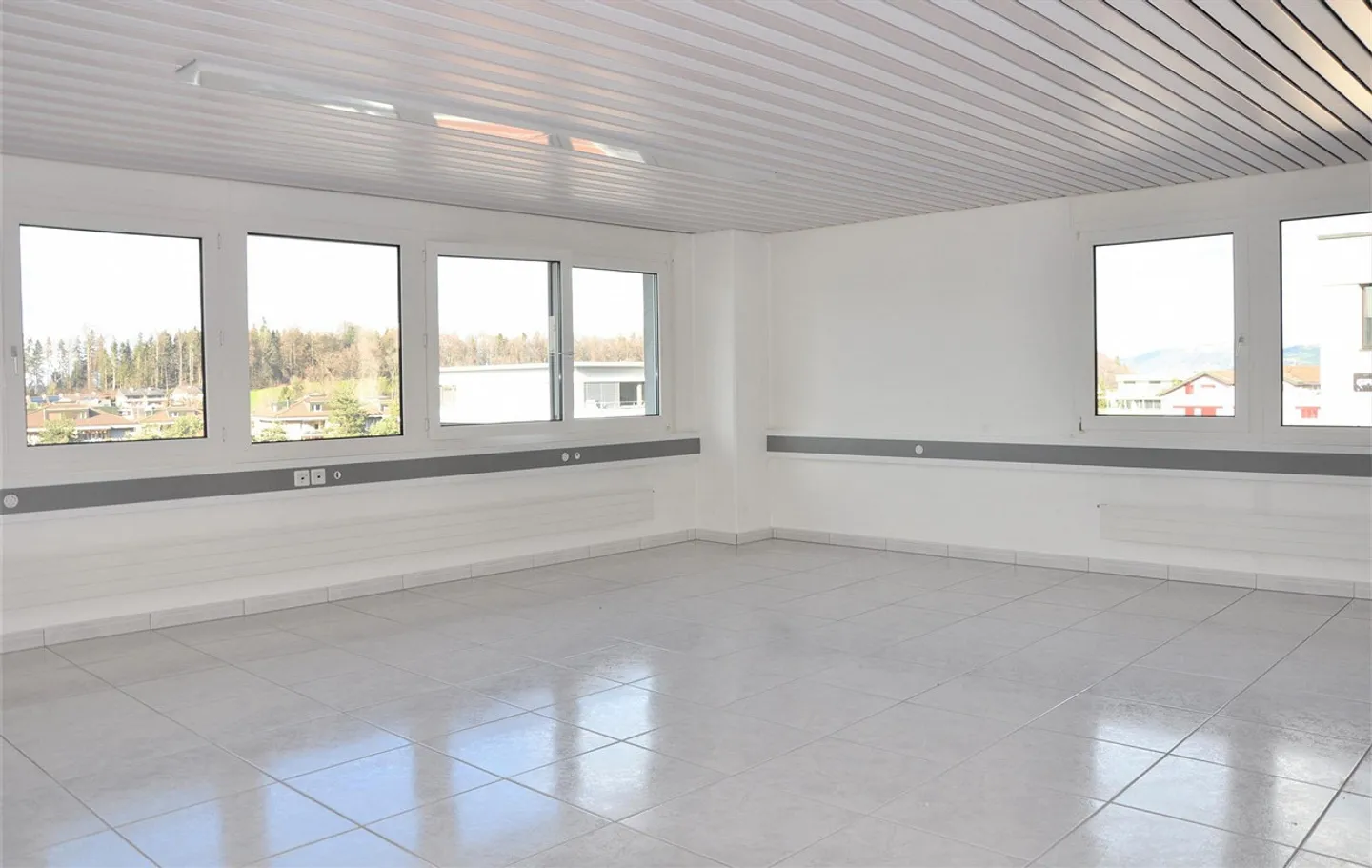 Grand espace de bureau de 135 m2 à Grossmatte Est 2, Lucerne-Littau - Photo 7 sur 9