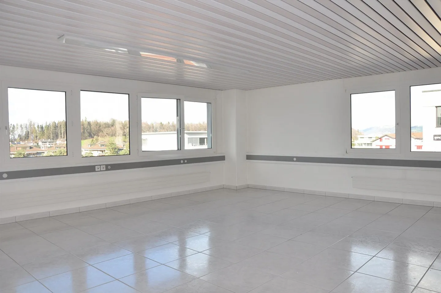 Grand espace de bureau de 135 m2 à Grossmatte Est 2, Lucerne-Littau - Photo 9 sur 9