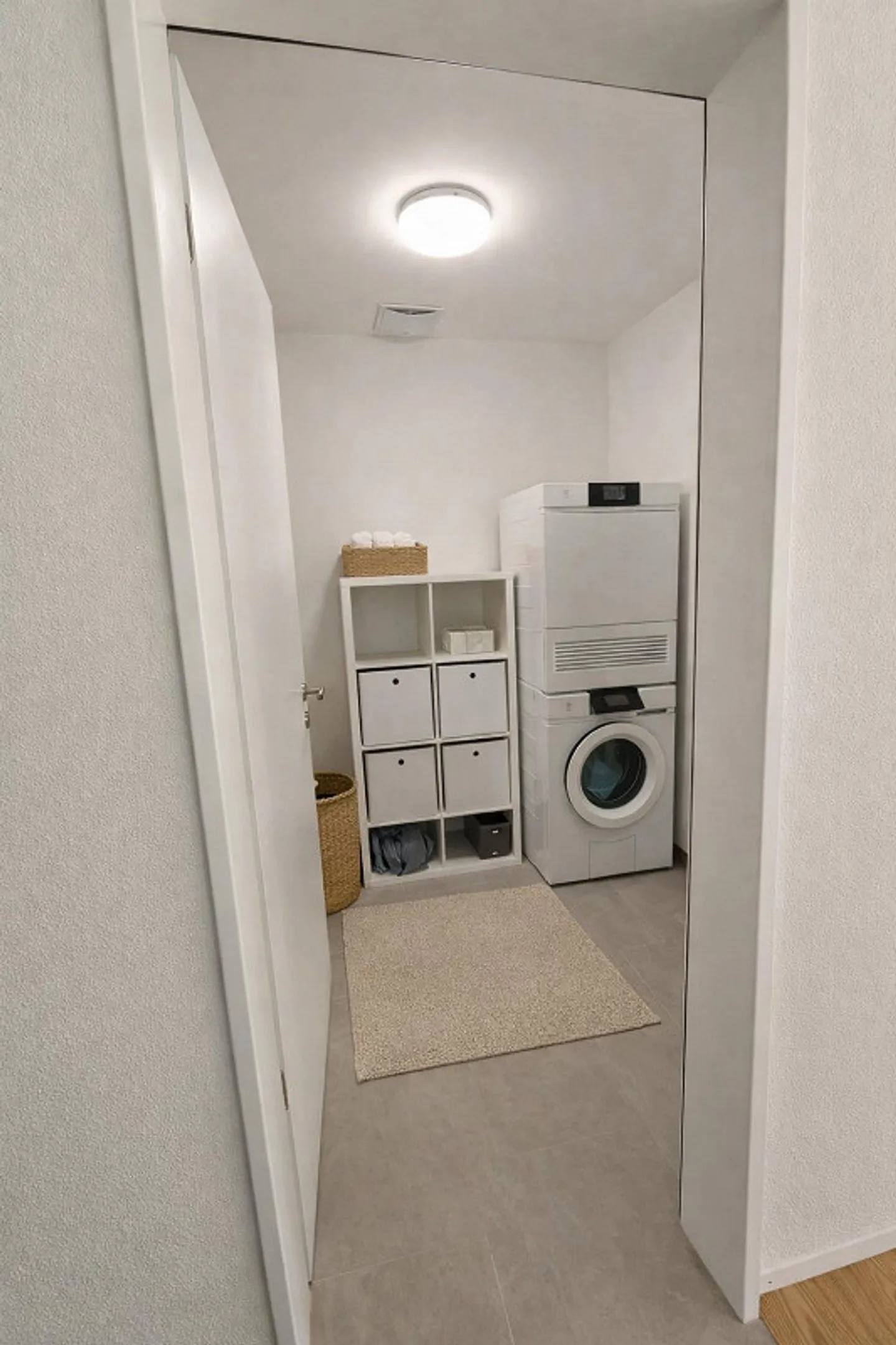 Moderno appartamento di 4,5 stanze con grande balcone e vista - Foto 11 di 14