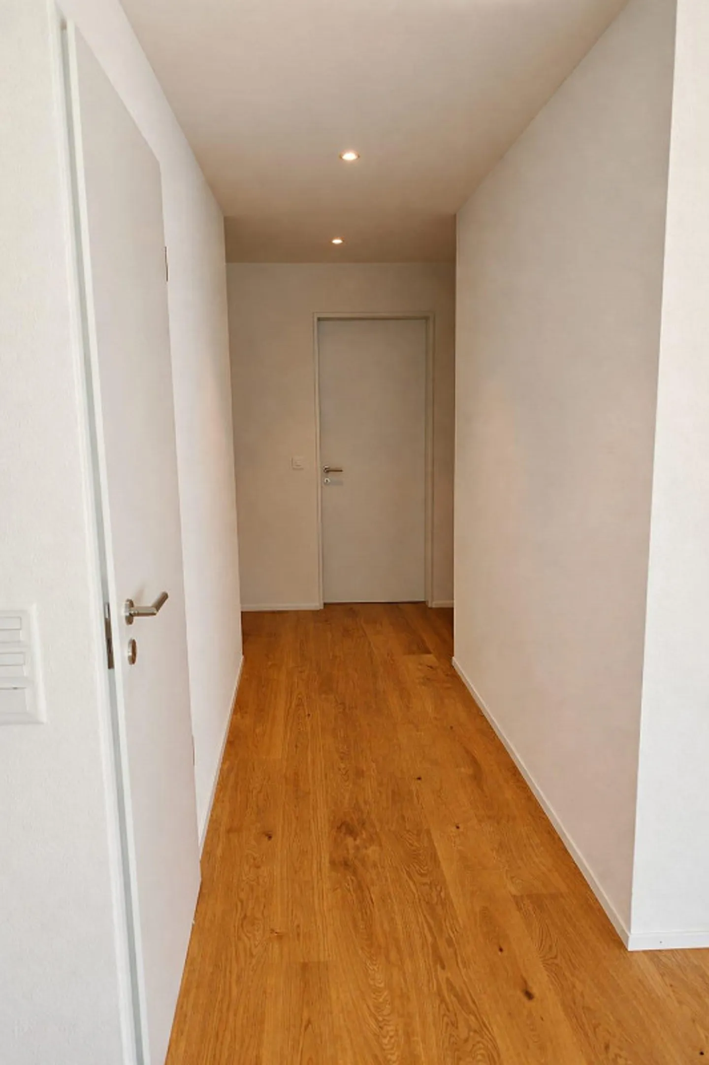 Moderno appartamento di 4,5 stanze con grande balcone e vista - Foto 13 di 14