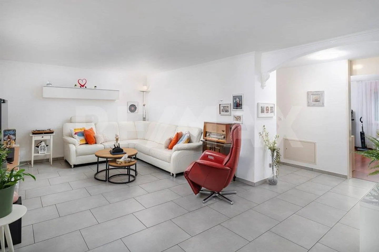 Geräumige Wohnung mit grossem Balkon - Foto 5 von 13