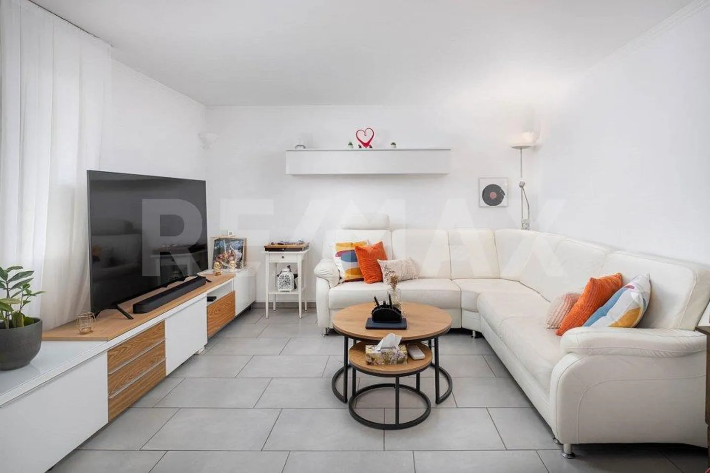 Geräumige Wohnung mit grossem Balkon - Foto 8 von 13