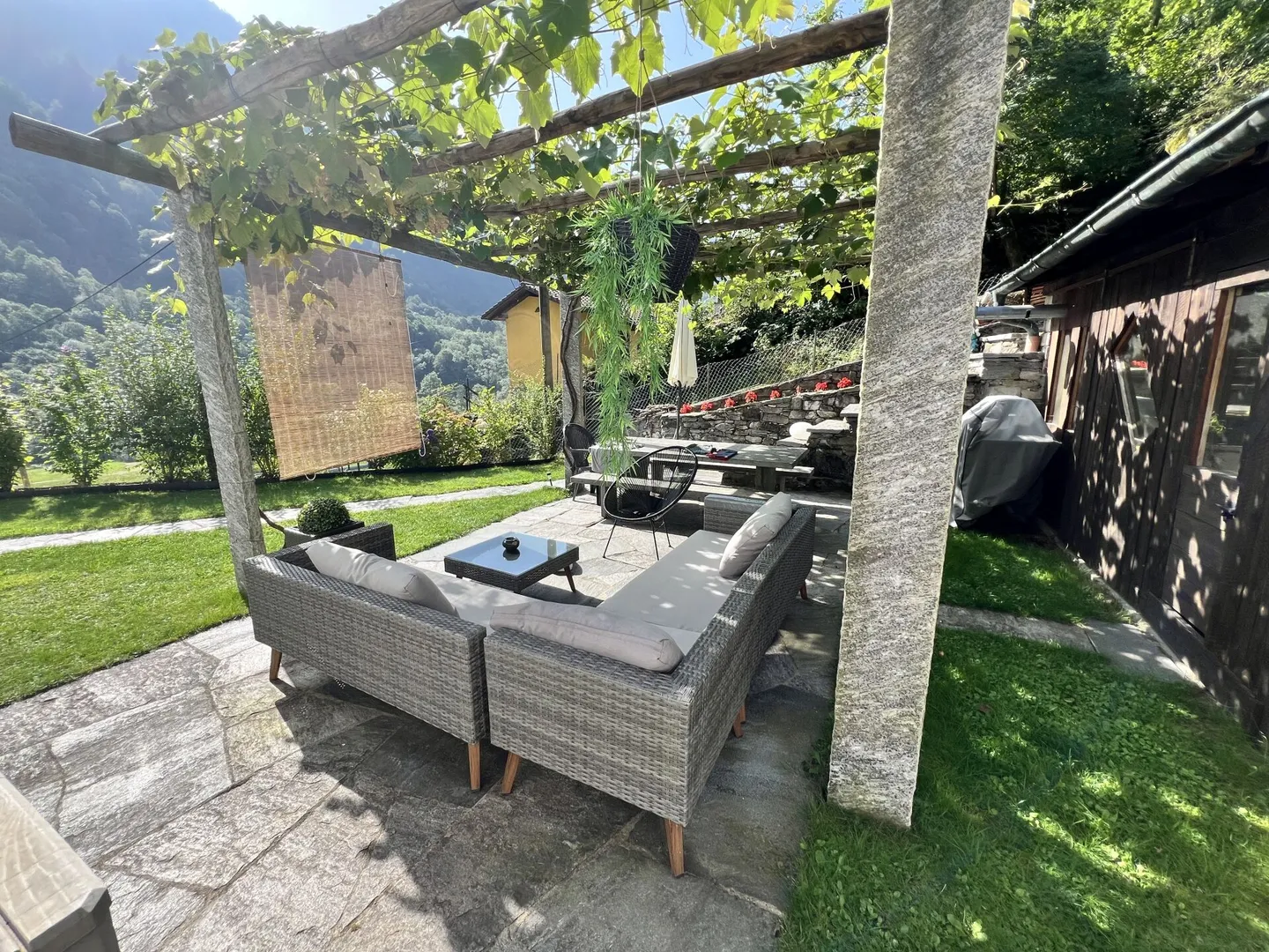 Maison individuelle avec 4,5 pièces, jardin et terrain - Photo 3 sur 16