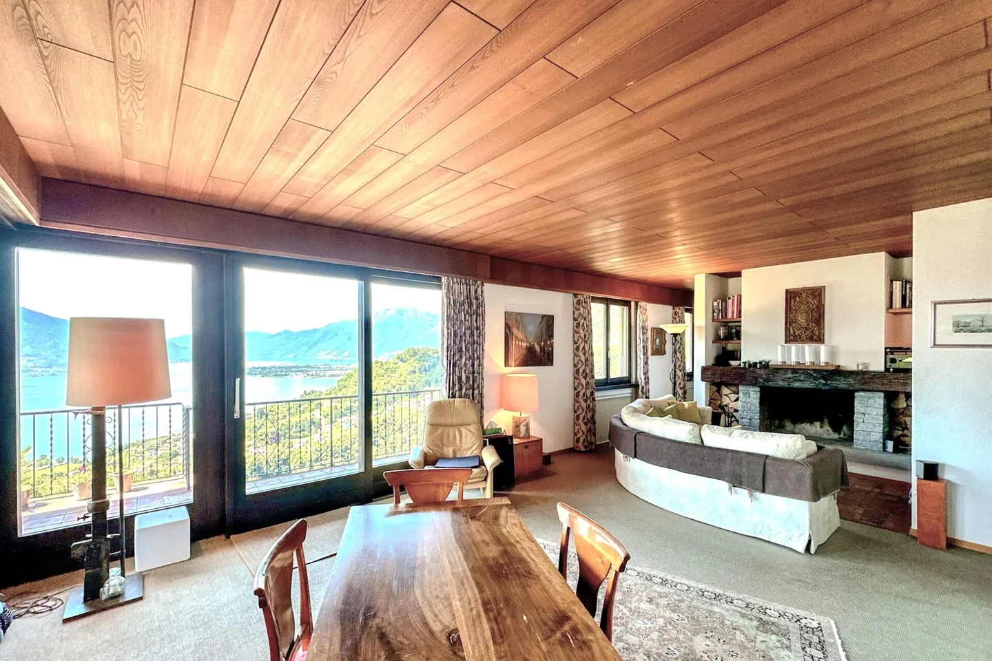 La tua (seconda) residenza in Ticino con vista mozzafiato sul lago e piscina riscaldata a Gordola - Foto 4 di 13