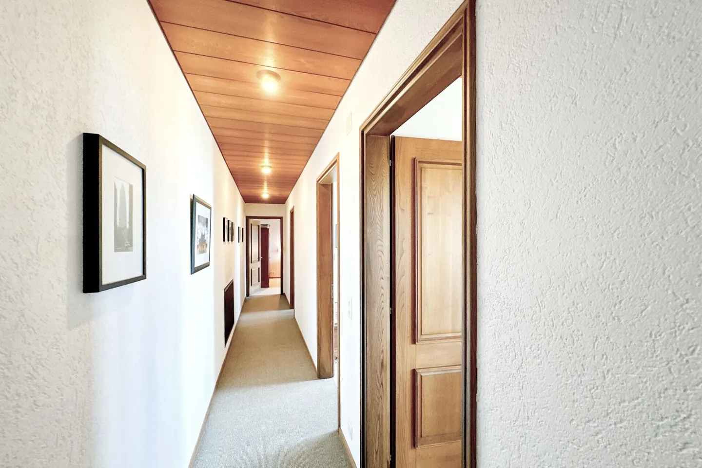 La tua (seconda) residenza in Ticino con vista mozzafiato sul lago e piscina riscaldata a Gordola - Foto 5 di 13