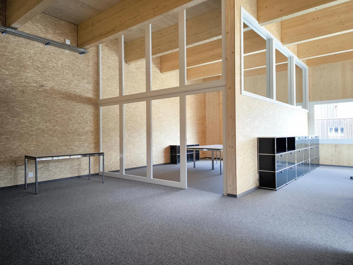 Bureau lumineux et ouvert avec des options d'aménagement - Photo 2 sur 8