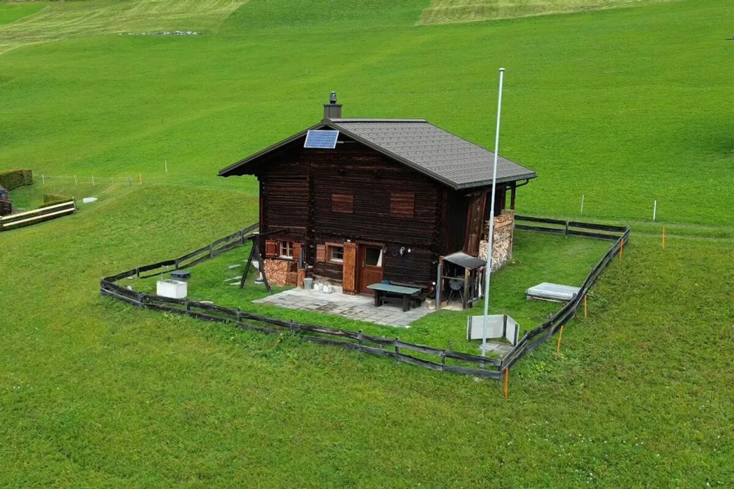 Autentico Maiensäss in posizione idilliaca - Foto 1 di 4