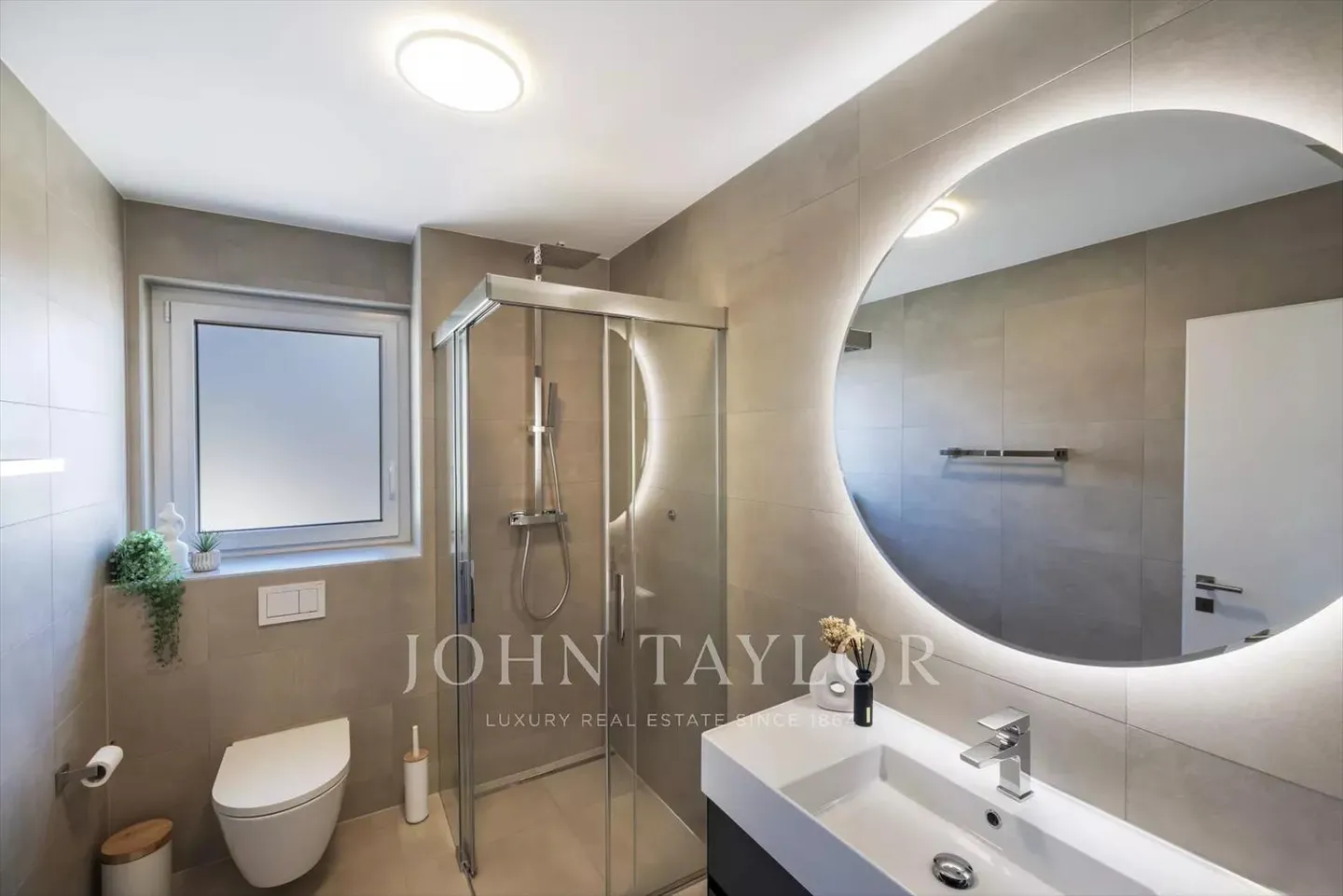 Magnificent villa for construction - according to the buyer's wishes - Photo 9 of 11