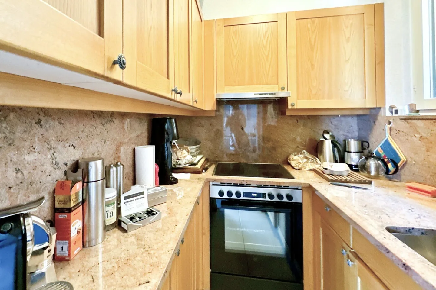 La tua (seconda) residenza in Ticino con vista mozzafiato sul lago e piscina riscaldata a Gordola - Foto 6 di 13