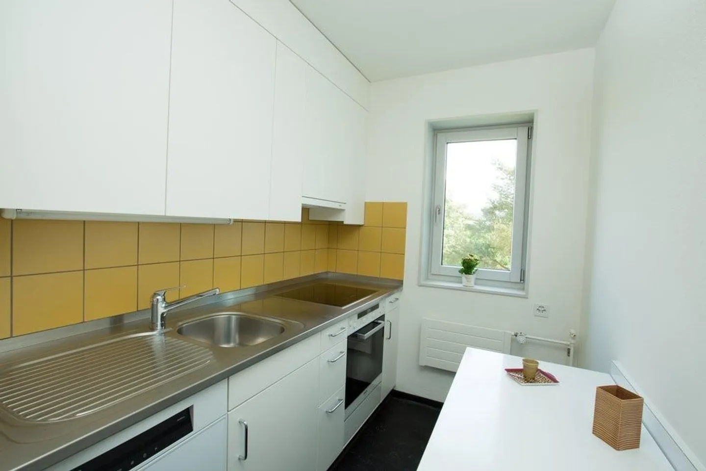 Appartamento con posto a sedere disponibile - Foto 2 di 8
