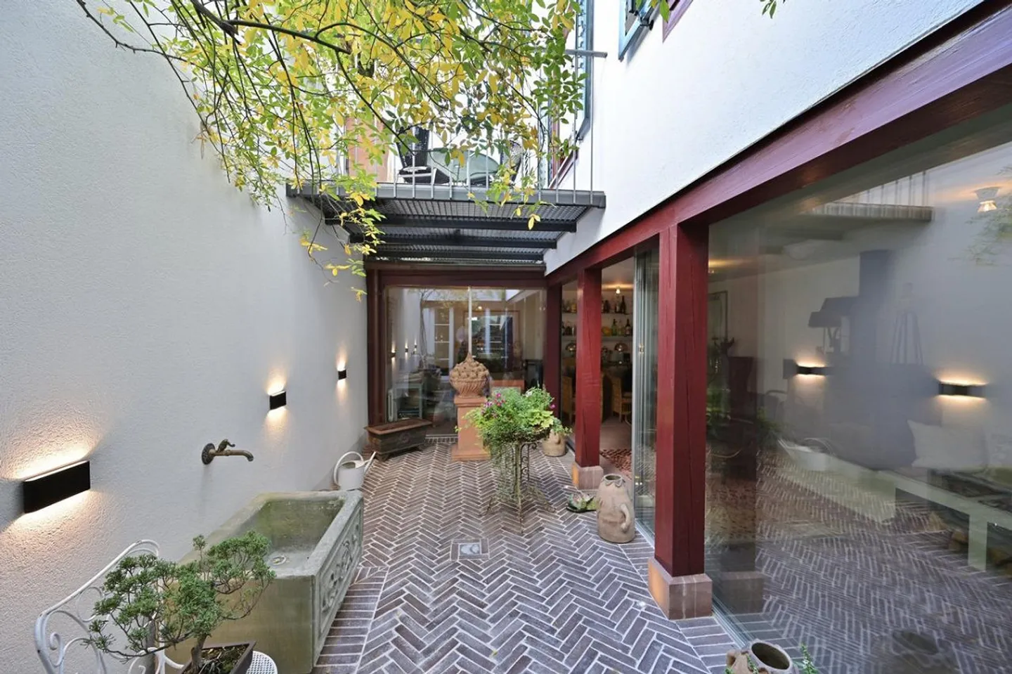 UNIQUE OPPORTUNITY - HISTORIC TOWNHOUSE AT PETERSPLATZ - Photo 1 of 9