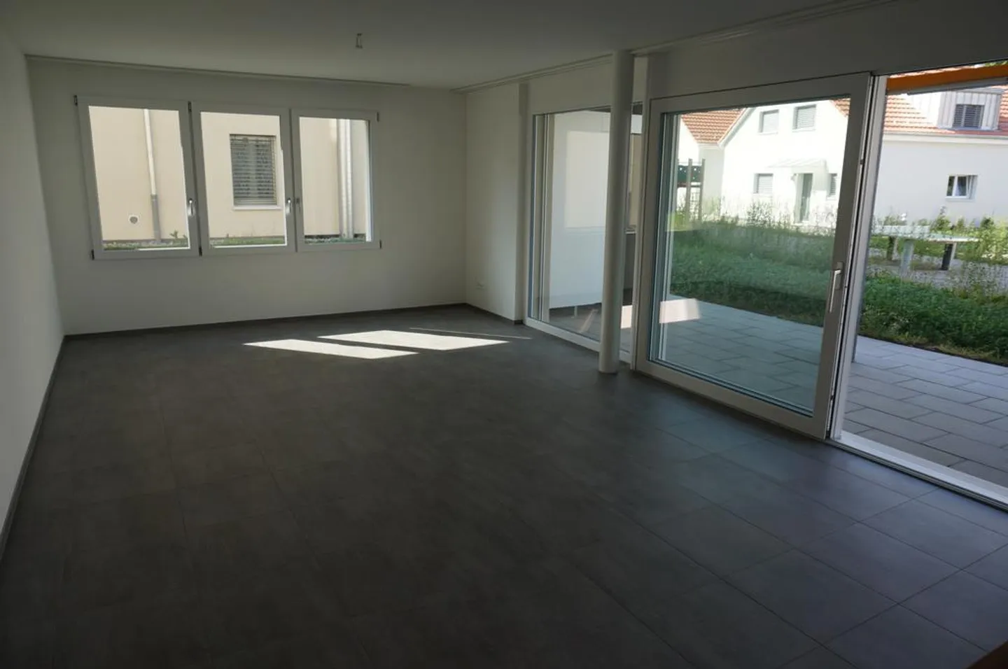 Appartamento al piano terra vicino alla stazione - Foto 3 di 9