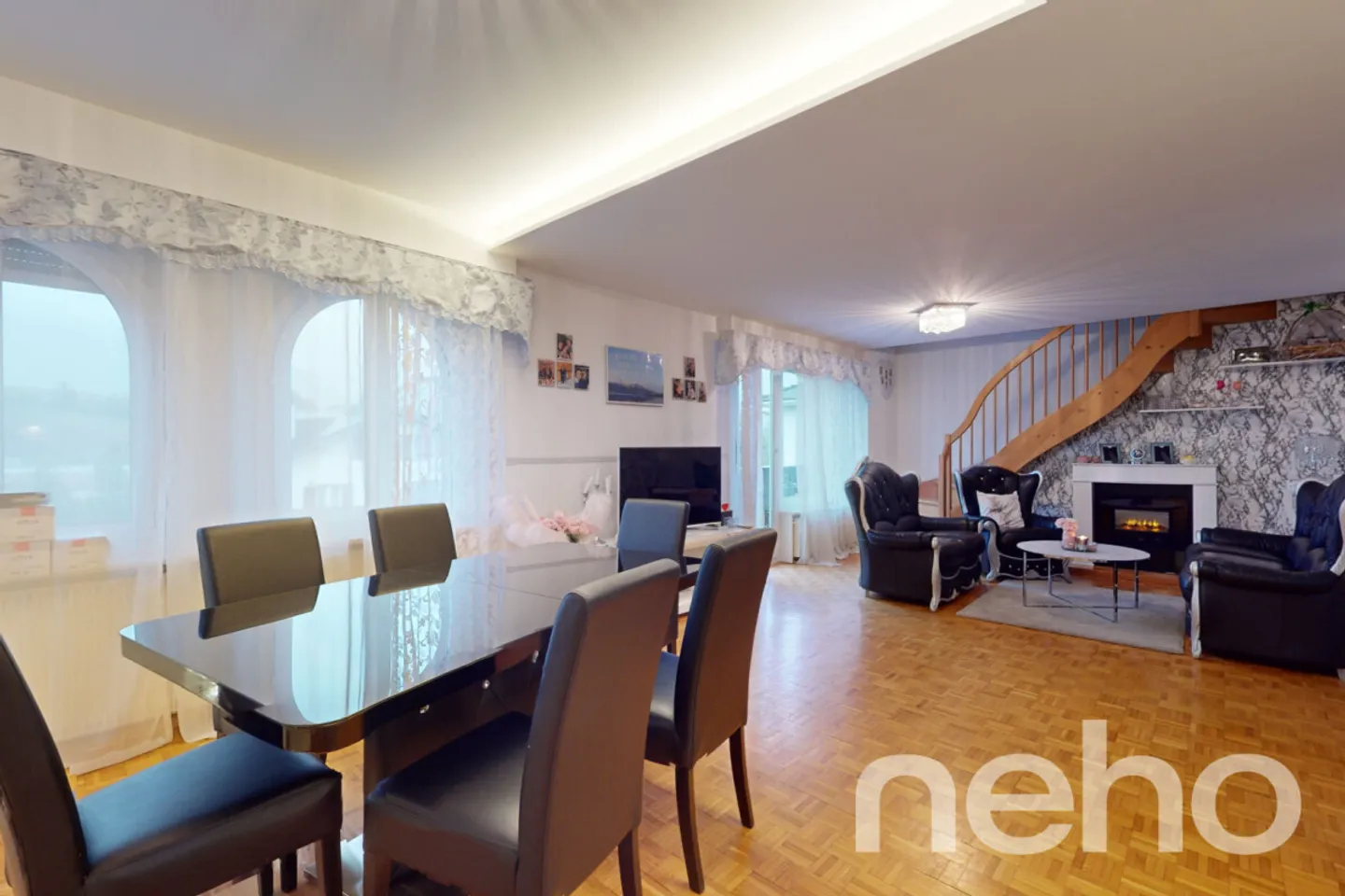 Casa con 3 appartamenti nel centro di Sierre - Foto 1 di 13