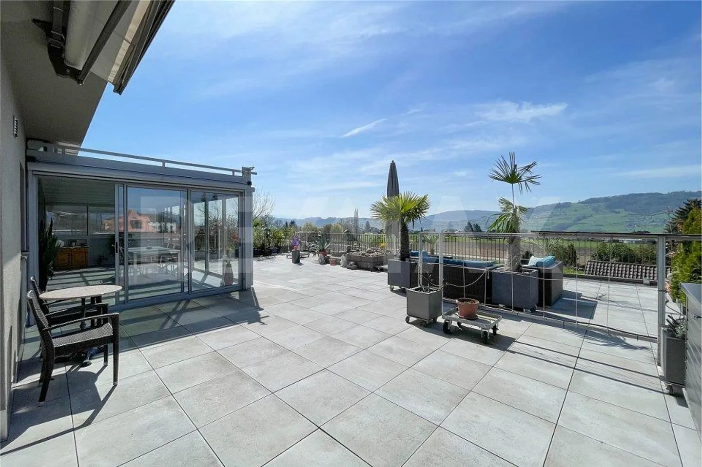 4.5 Room Penthouse Apartment for Sale in Meisterschwanden – Live Where Others Vacation - Photo 2 of 13
